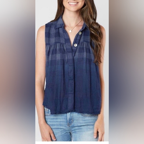 Free People Tops - Free People tank top size M LIKE NEW